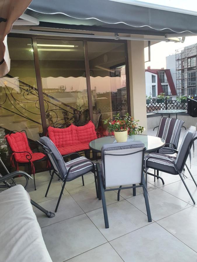 Piazza Batumi Guesthouse Eksteriør billede