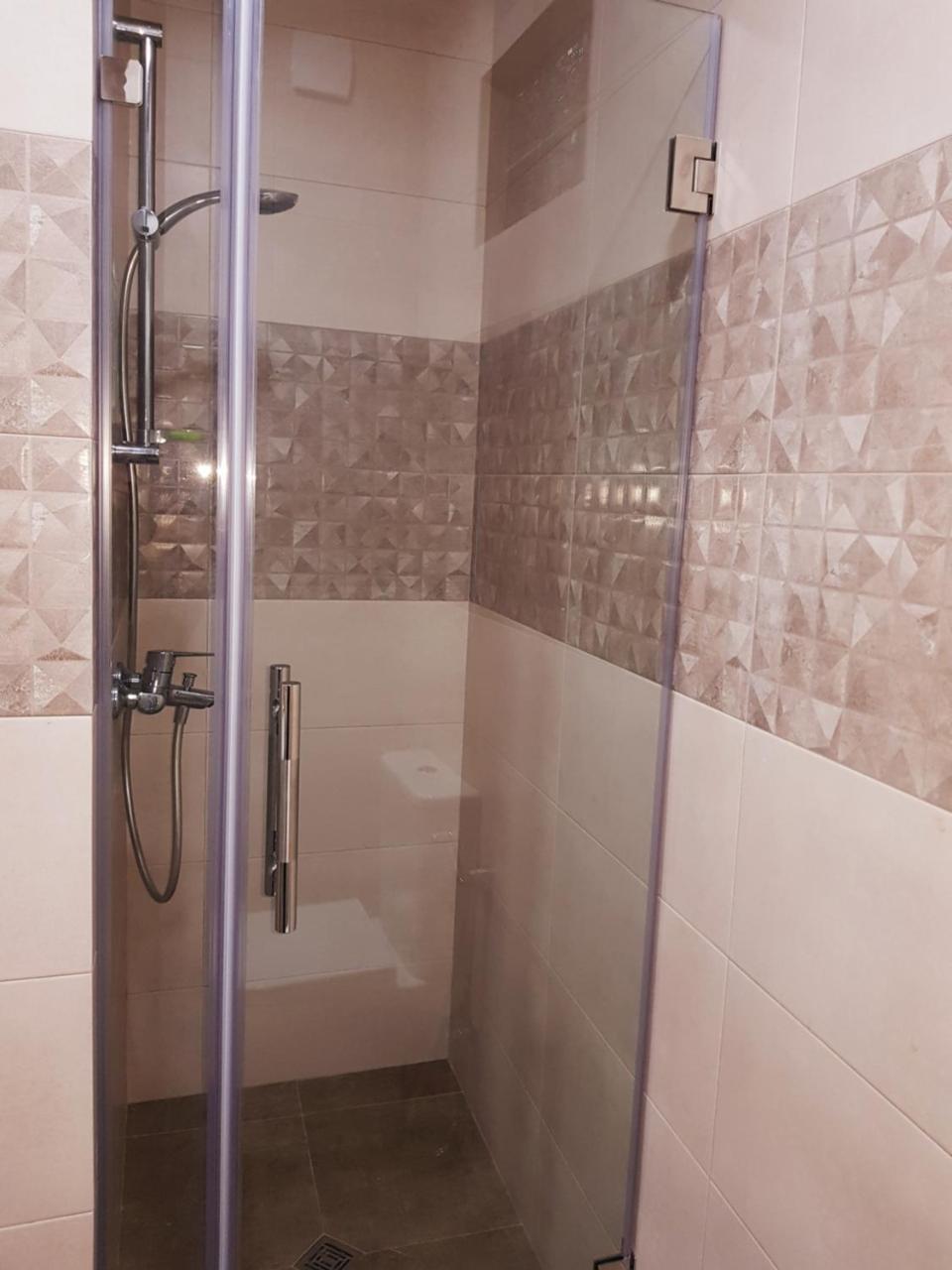 Piazza Batumi Guesthouse Eksteriør billede