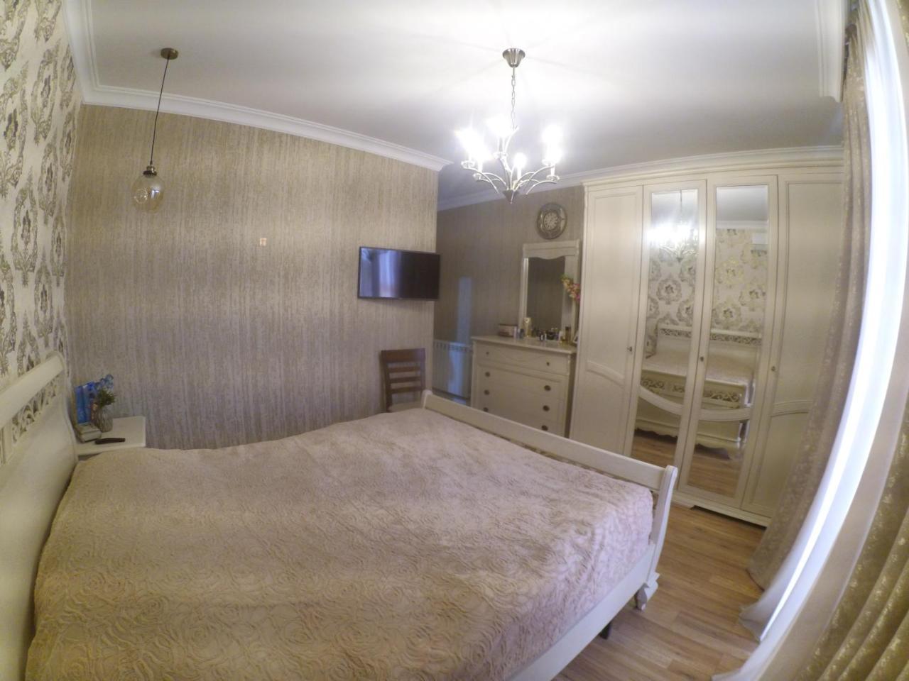 Piazza Batumi Guesthouse Eksteriør billede