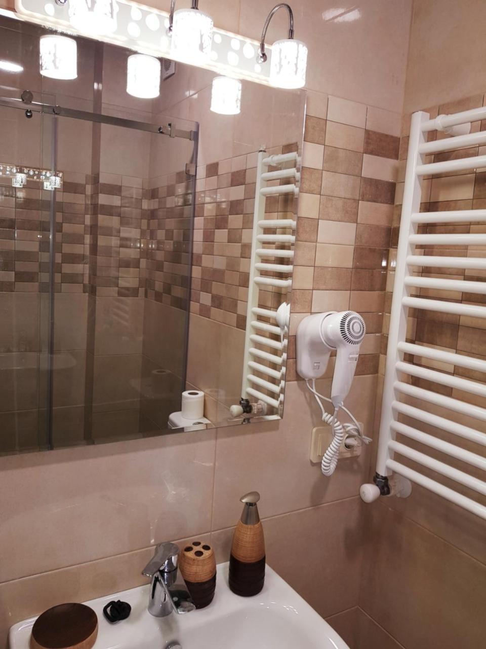 Piazza Batumi Guesthouse Eksteriør billede