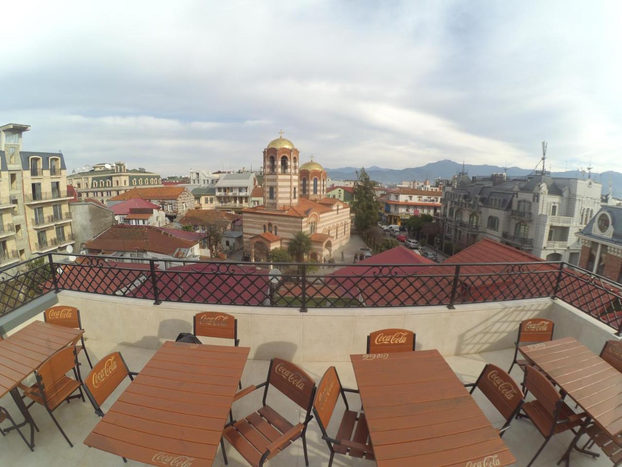 Piazza Batumi Guesthouse Eksteriør billede