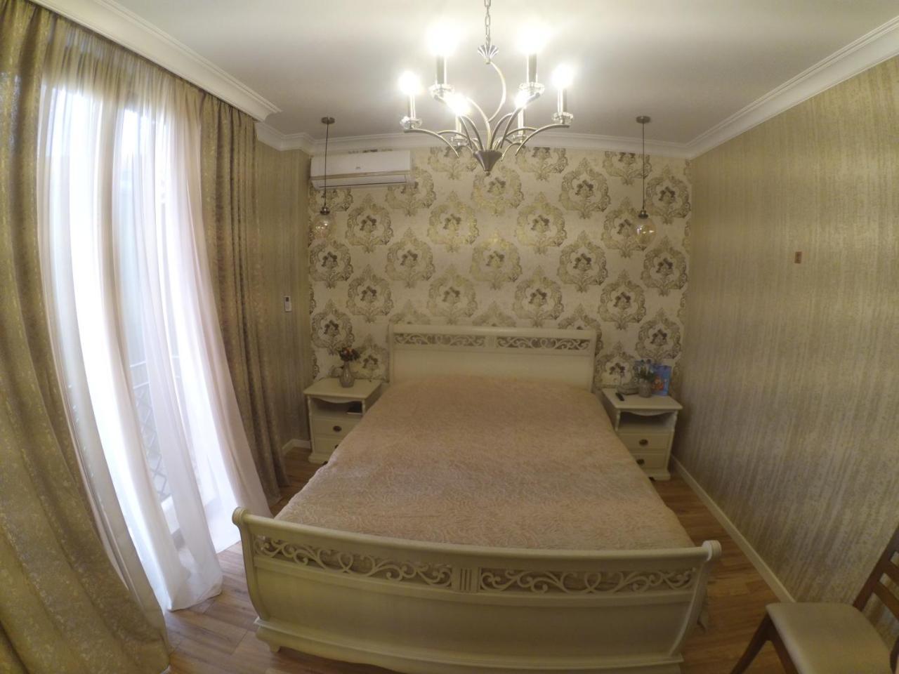 Piazza Batumi Guesthouse Eksteriør billede