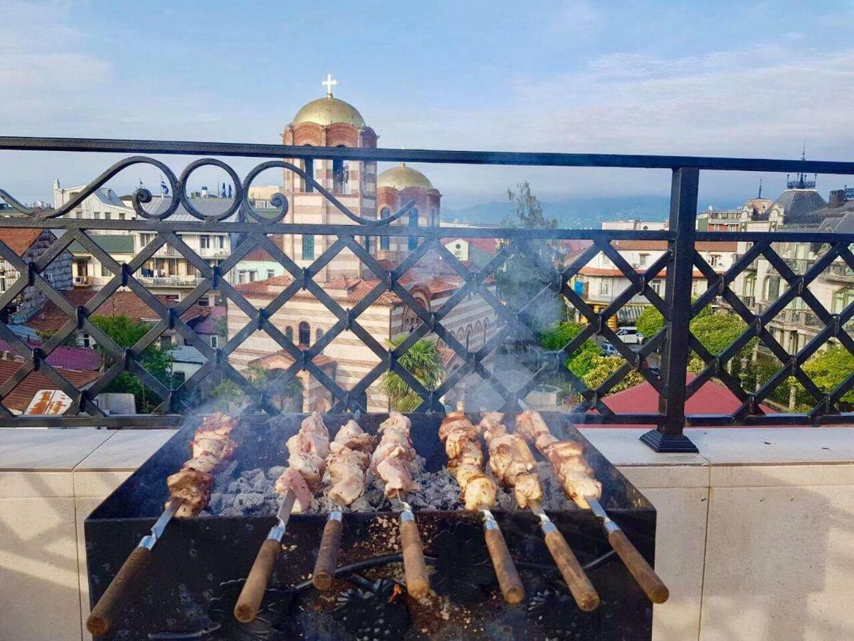 Piazza Batumi Guesthouse Eksteriør billede